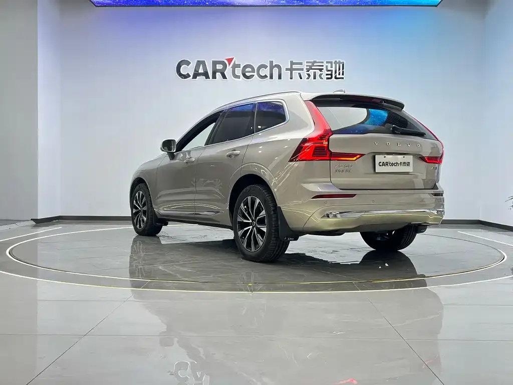 Volvo XC60 2024 из CN, фото 4