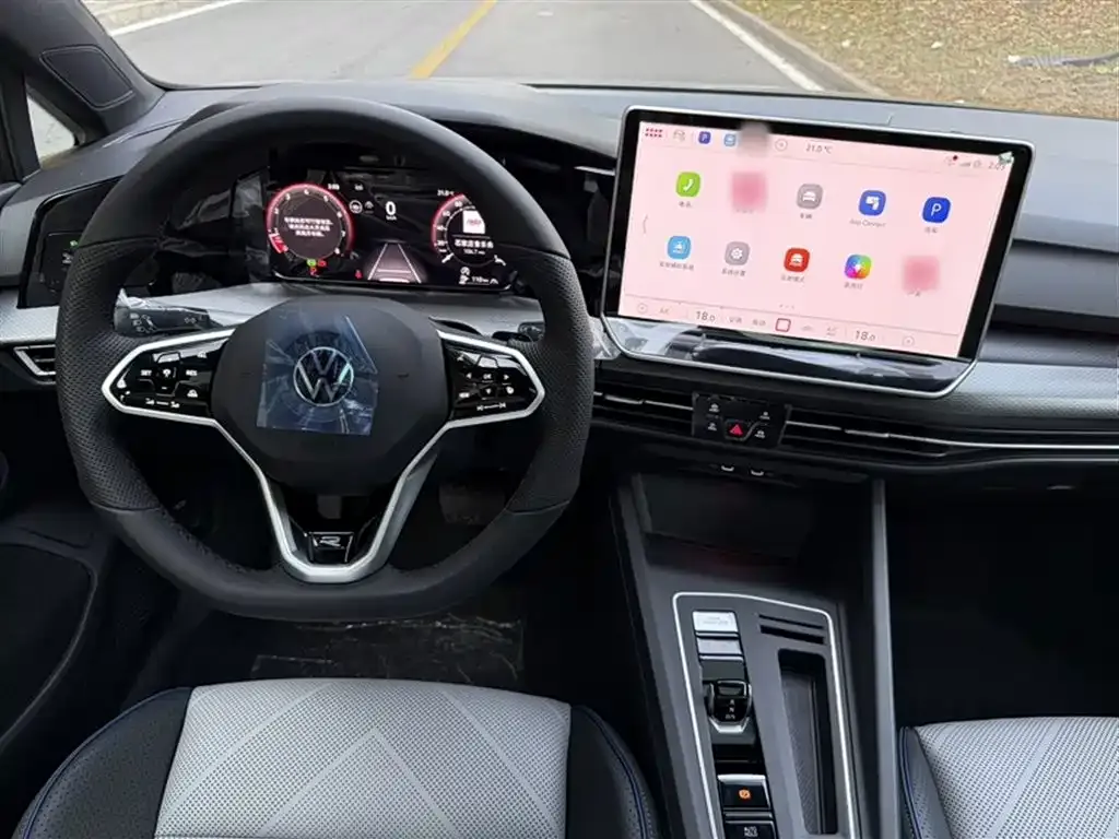 Volkswagen Golf 2025 из CN, фото 3