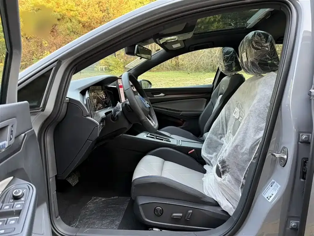 Volkswagen Golf 2025 из CN, фото 8