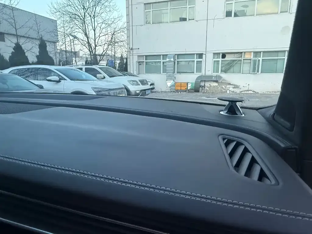 Audi SQ7 2024 из CN, фото 10
