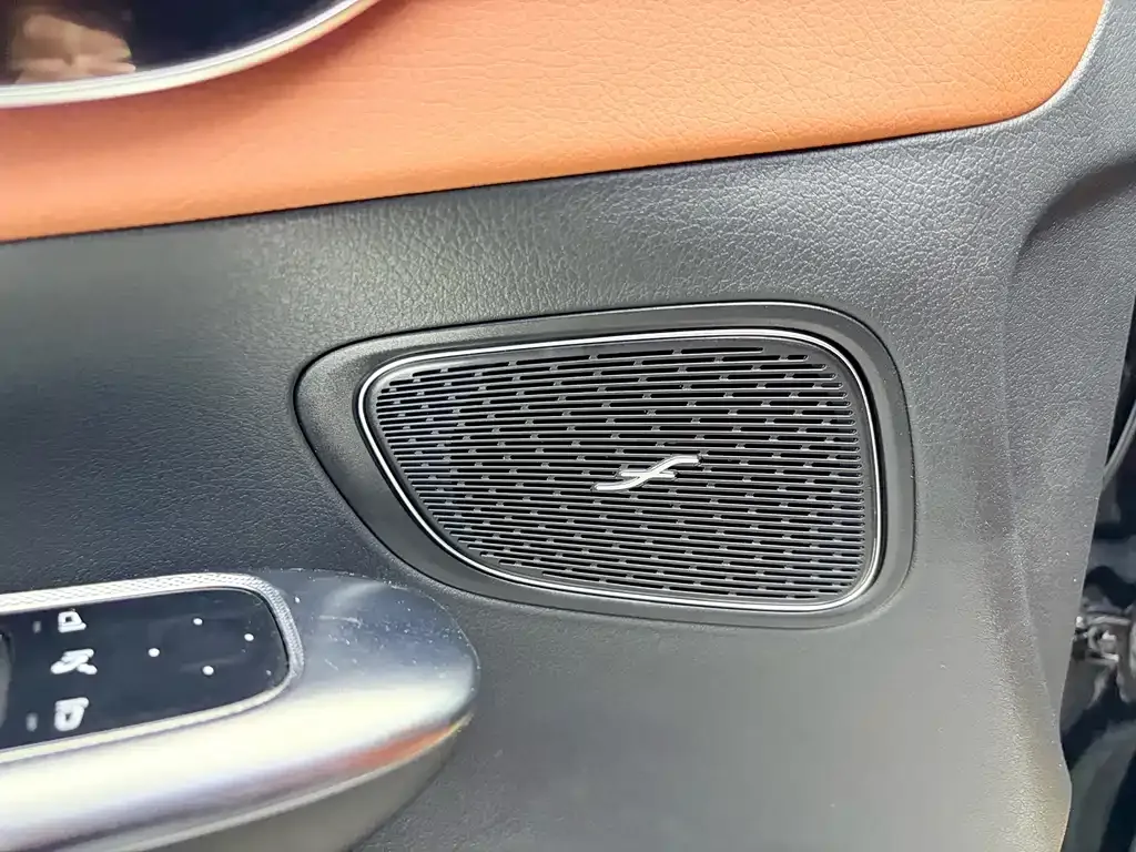 Mercedes-Benz GLC 2025 из CN, фото 4