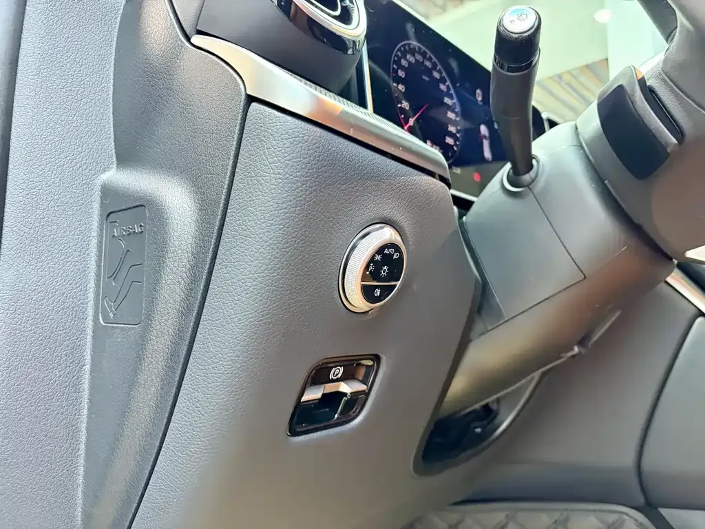 Mercedes-Benz GLC 2025 из CN, фото 5