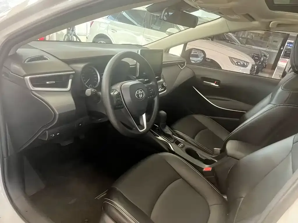 Toyota Corolla 2023 из CN, фото 4