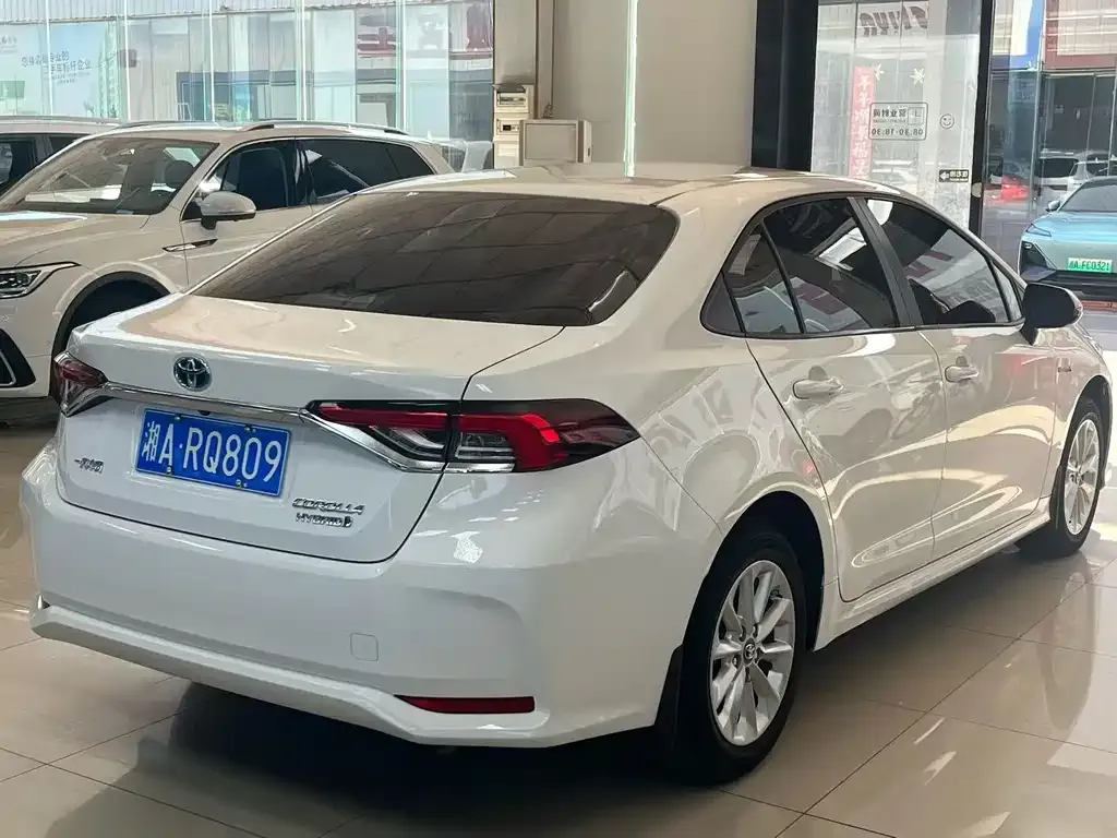 Toyota Corolla 2023 из CN, фото 9