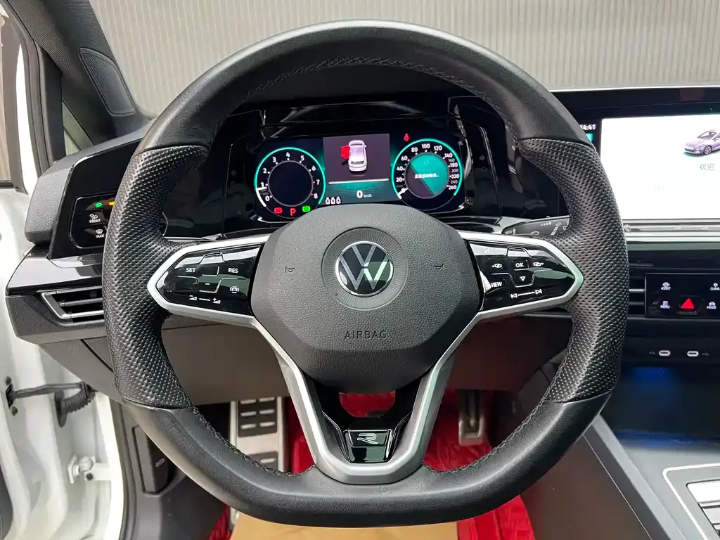 Volkswagen Golf 2022 из CN, фото 5
