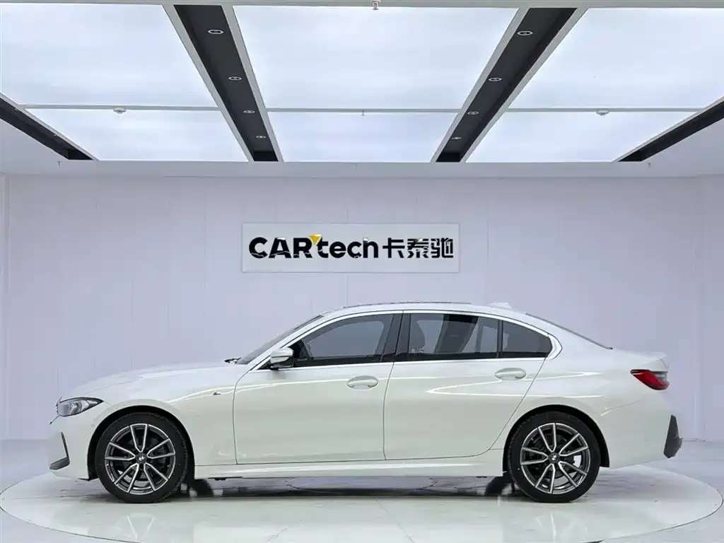 BMW 3 Series 2024 из CN, фото 2