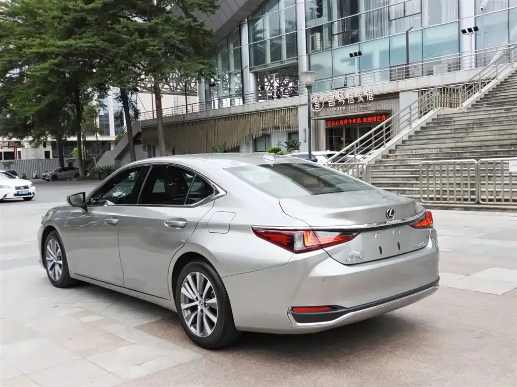 Lexus ES 2021 из CN, фото 5