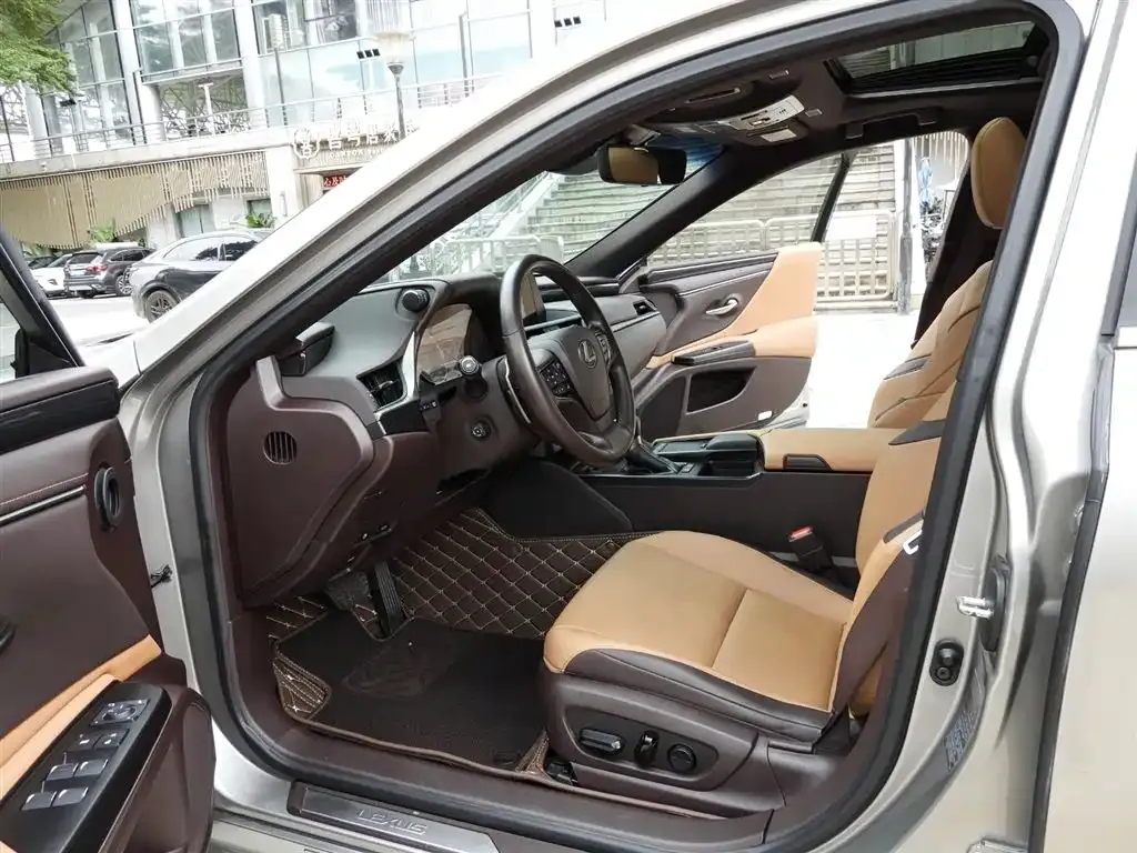 Lexus ES 2021 из CN, фото 6
