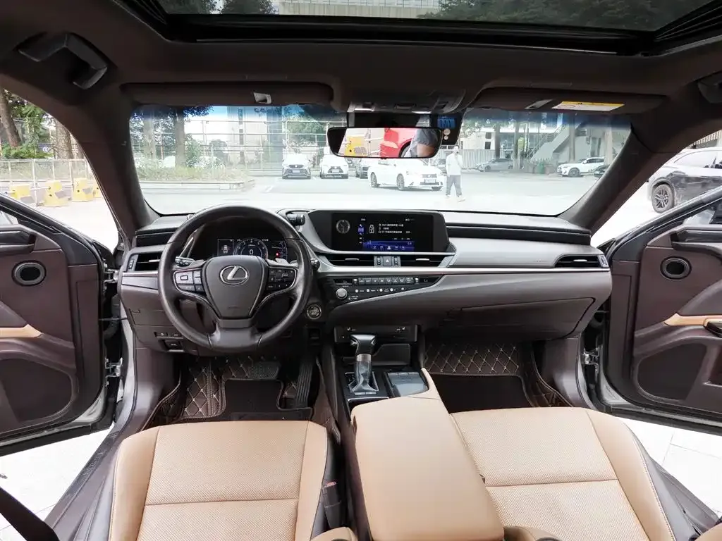 Lexus ES 2021 из CN, фото 7