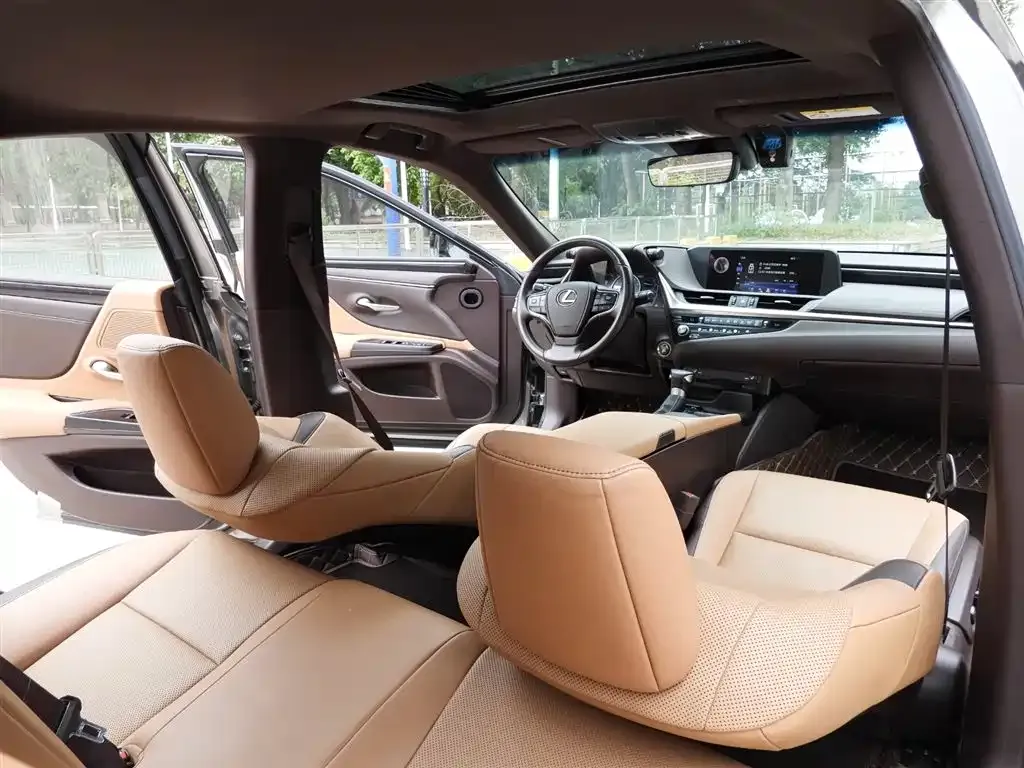 Lexus ES 2021 из CN, фото 9