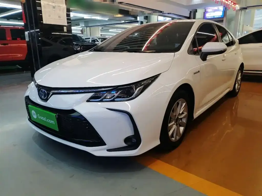 Toyota Corolla 2023 из CN, фото 1