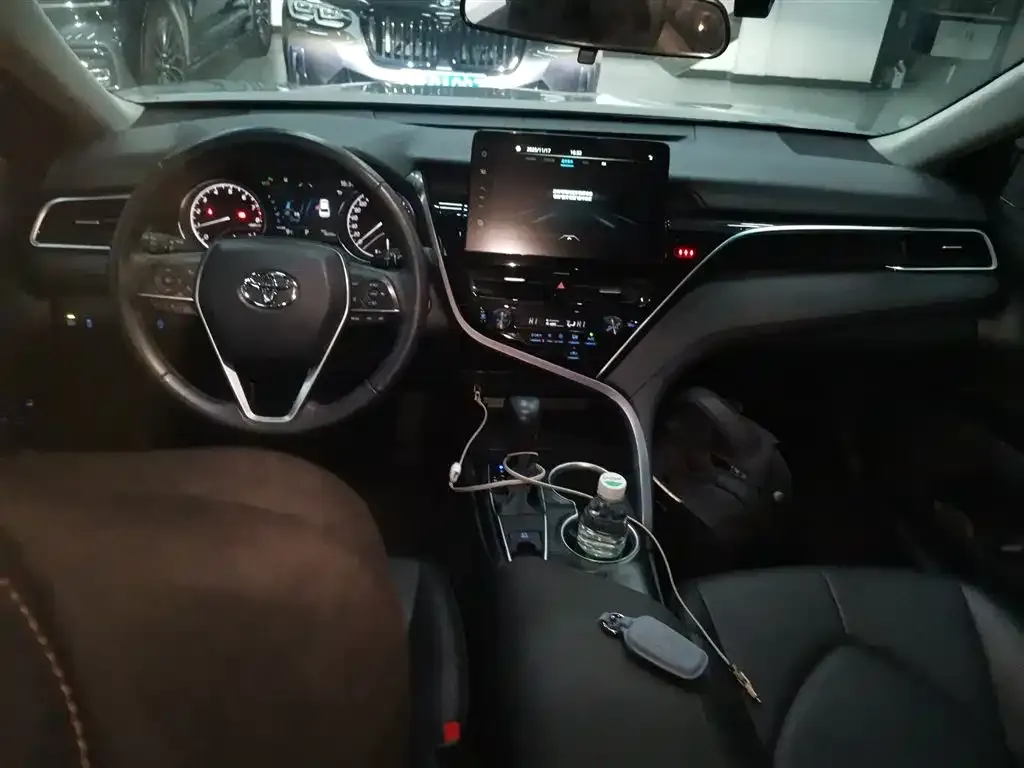 Toyota Camry 2023 из CN, фото 10