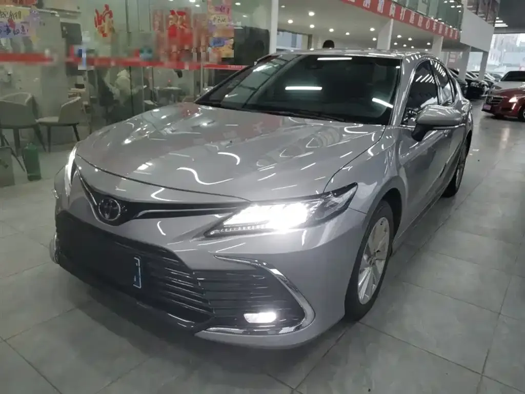 Toyota Camry 2023 из CN, фото 2