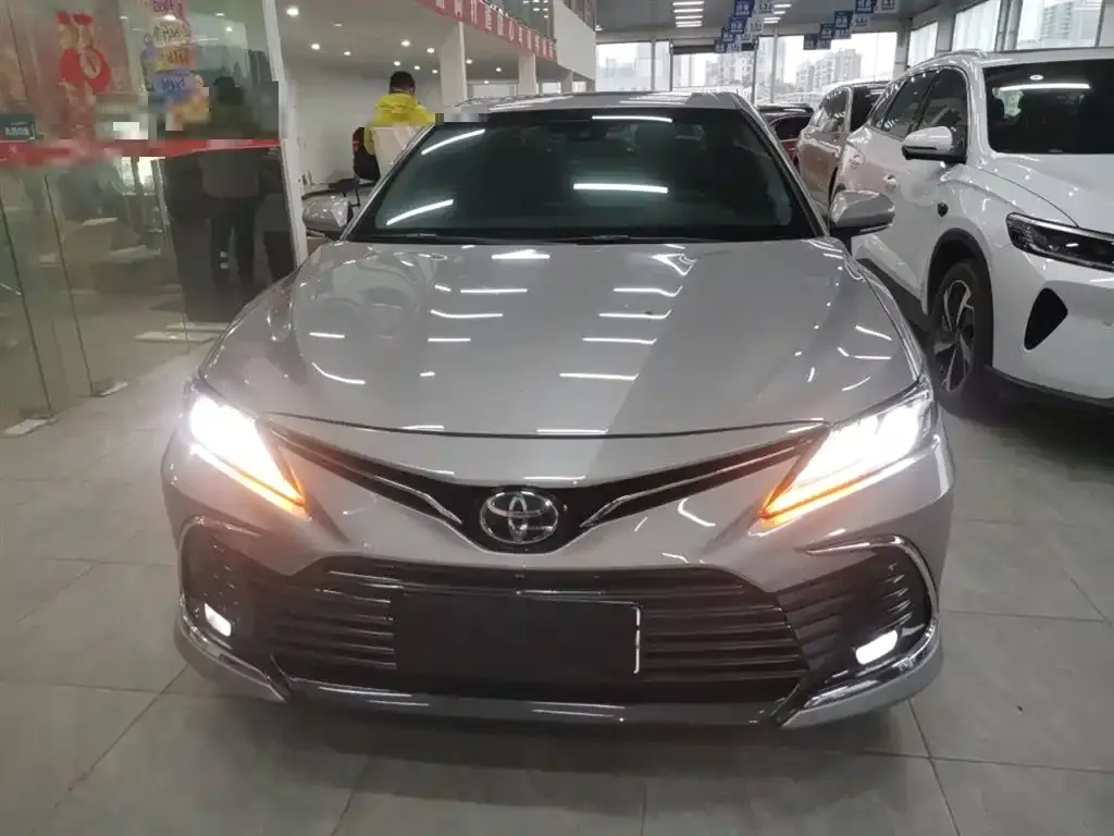 Toyota Camry 2023 из CN, фото 3