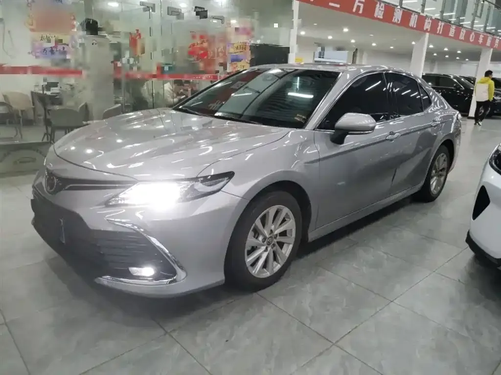Toyota Camry 2023 из CN, фото 5