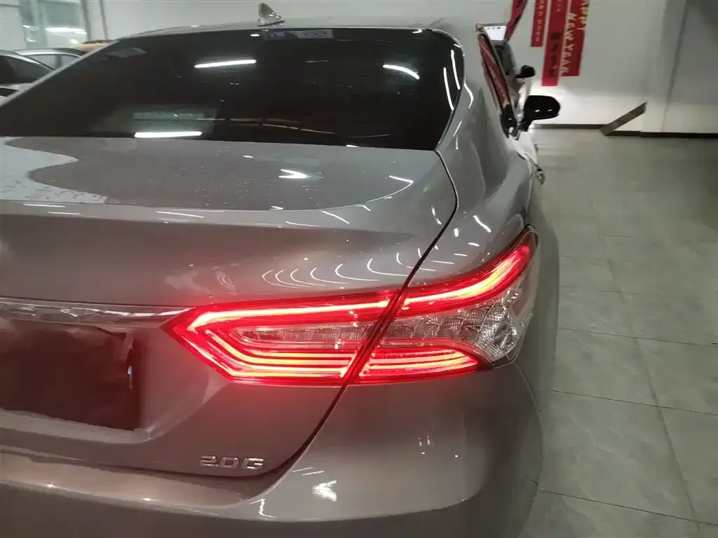 Toyota Camry 2023 из CN, фото 8