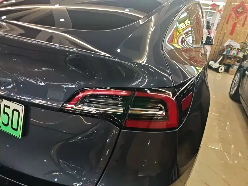 Tesla Model Y 2023 из CN, фото 7