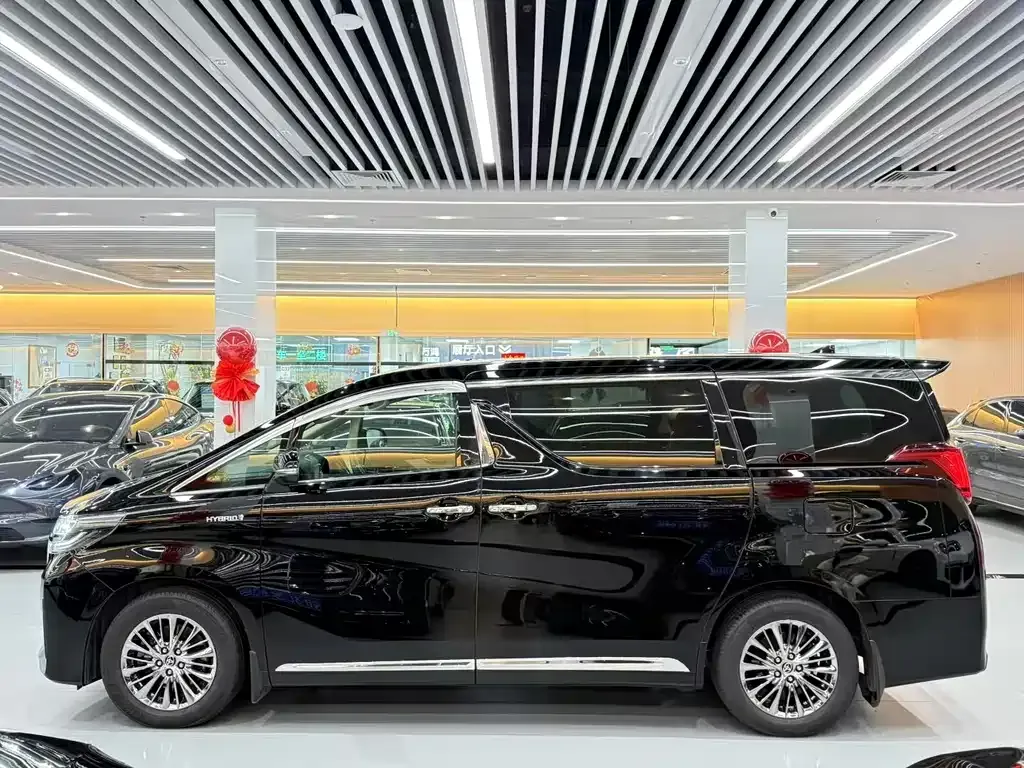 Toyota Alphard 2022 из CN, фото 3