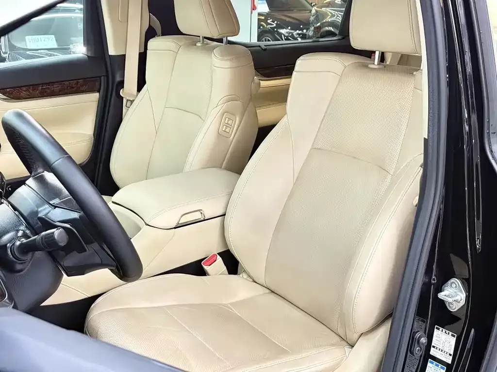 Toyota Alphard 2022 из CN, фото 5