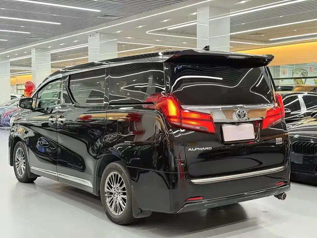 Toyota Alphard 2022 из CN, фото 9