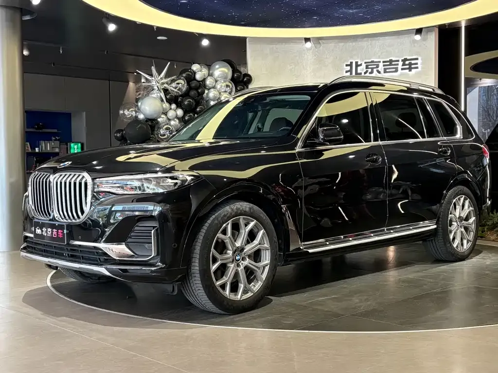 BMW X7 — фото 1