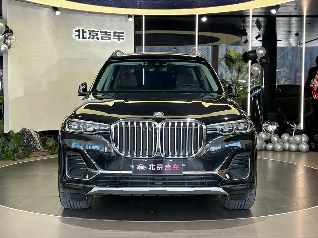 BMW X7 — фото 2