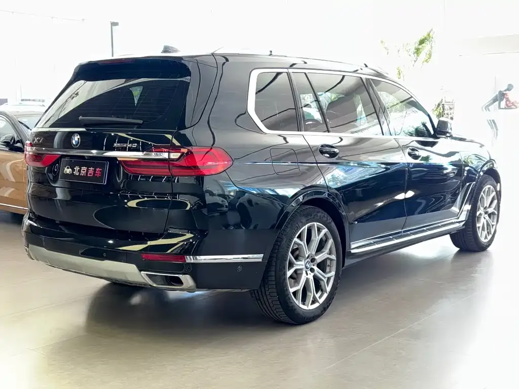 BMW X7 — фото 6