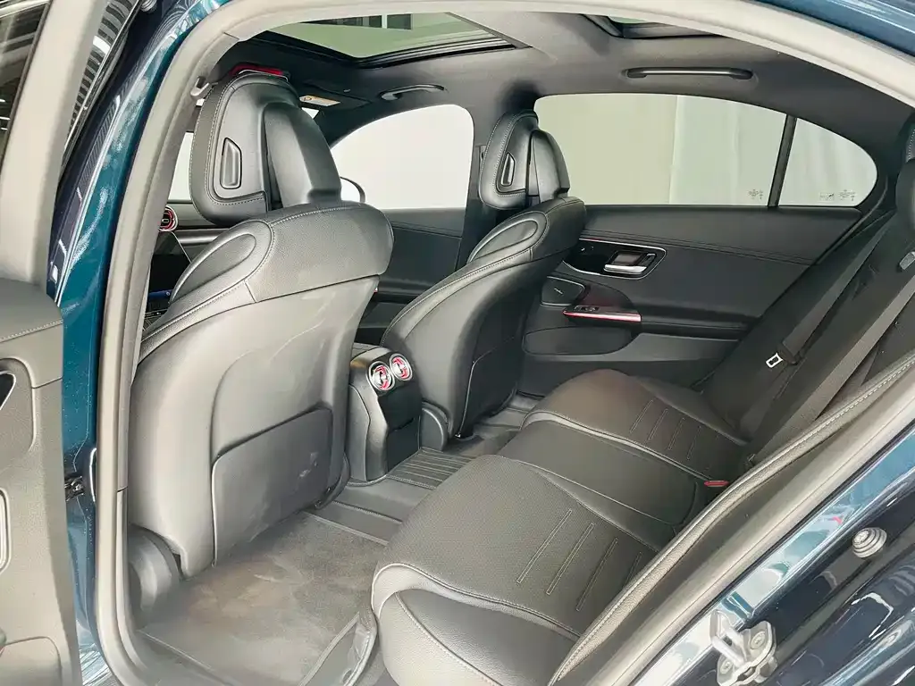 Mercedes-Benz C-Class 2024 из CN, фото 10