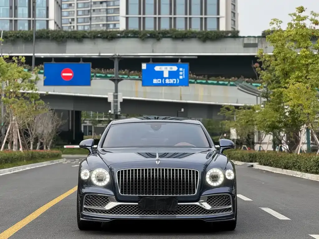 Bentley Flying Spur 2021 из CN, фото 1