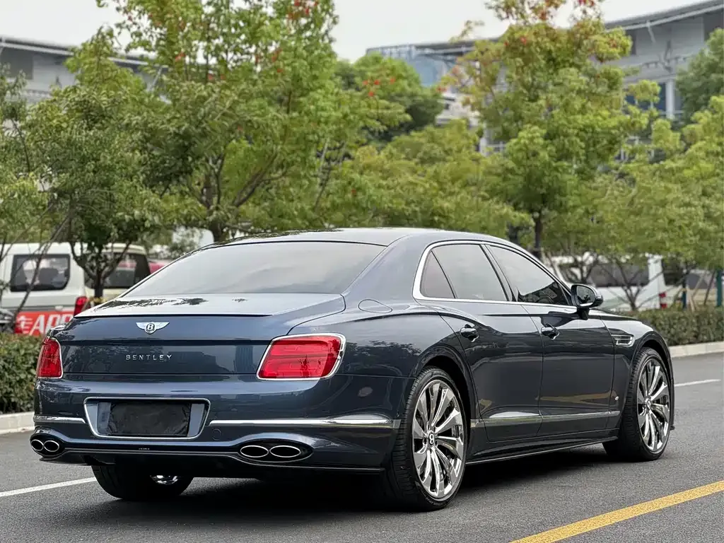 Bentley Flying Spur 2021 из CN, фото 9
