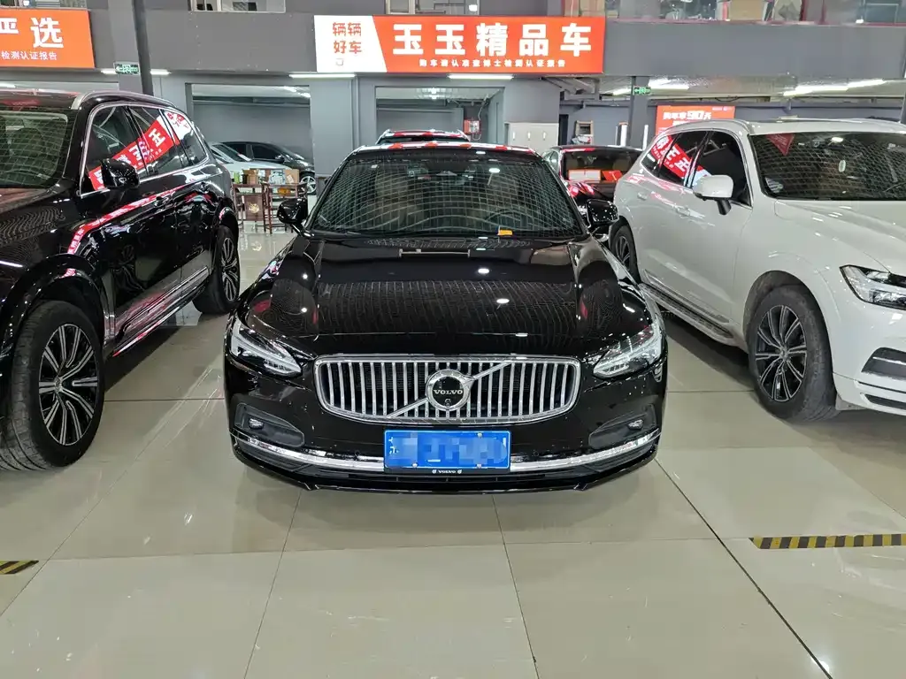 Volvo S90 2024 из CN, фото 2