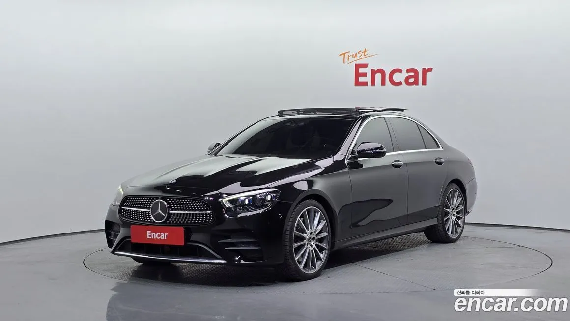 Mercedes-Benz E-Class — фото 1