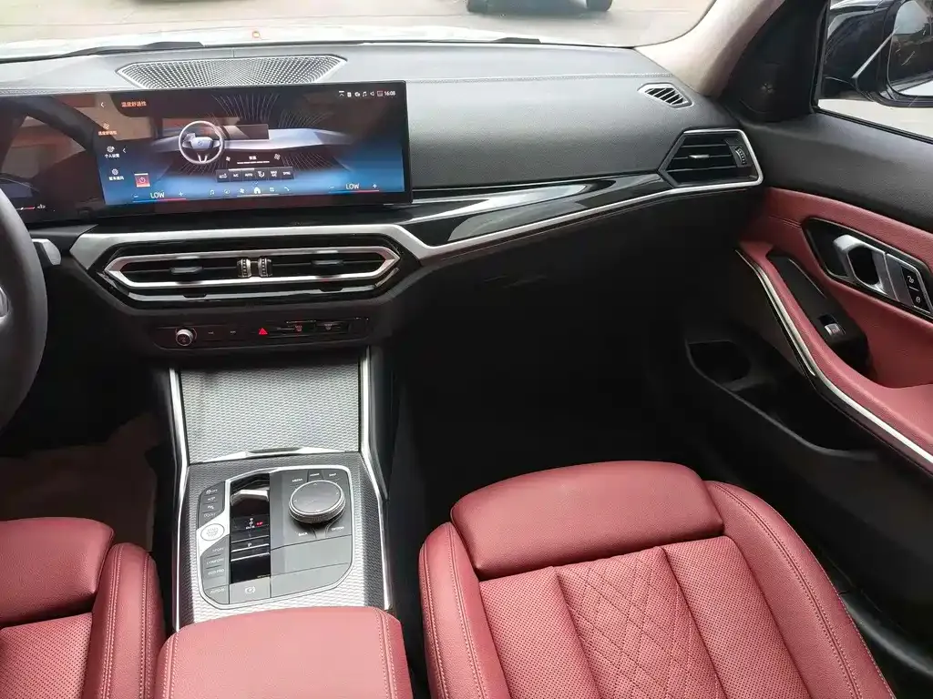 BMW 3 Series 2024 из CN, фото 6