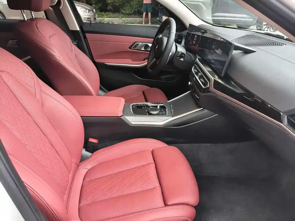BMW 3 Series 2024 из CN, фото 8