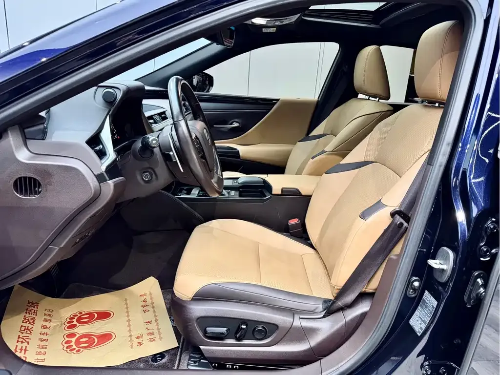 Lexus ES 2021 из CN, фото 9