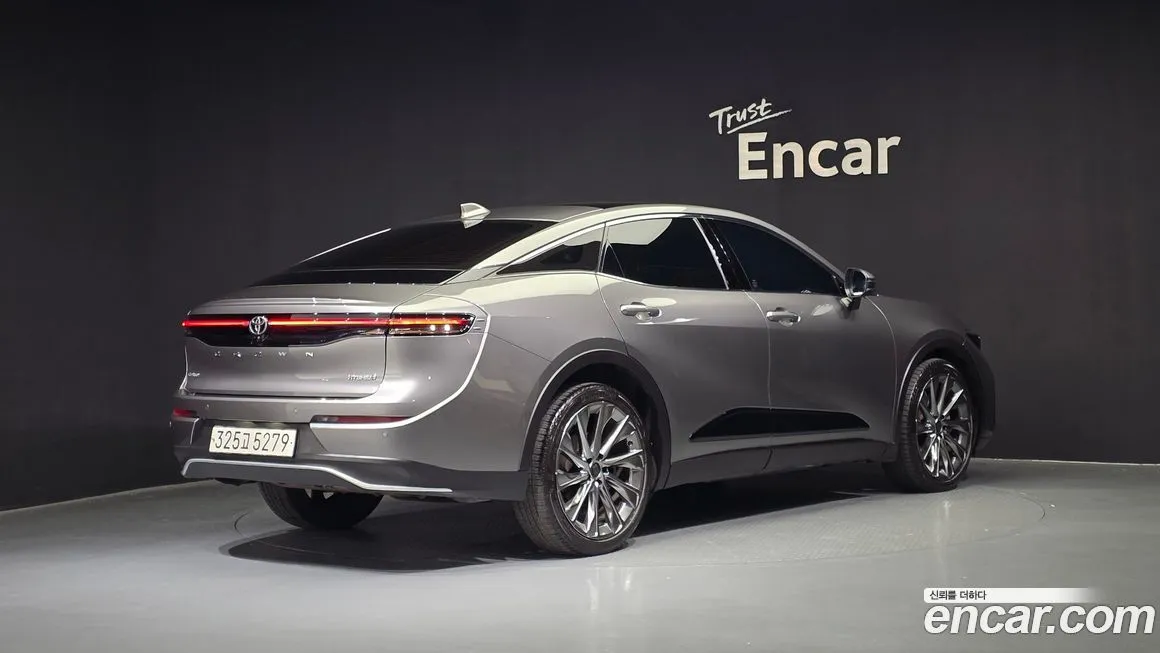 Toyota Crown 2023 из KR, фото 2