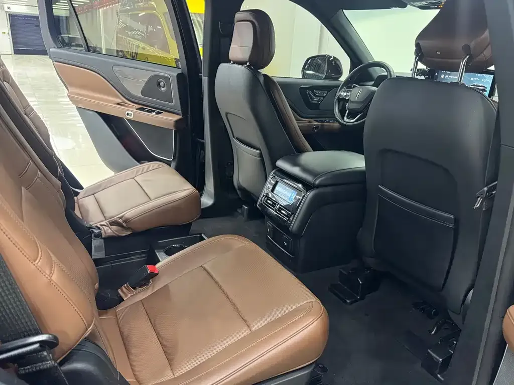 Lincoln Aviator 2021 из CN, фото 8