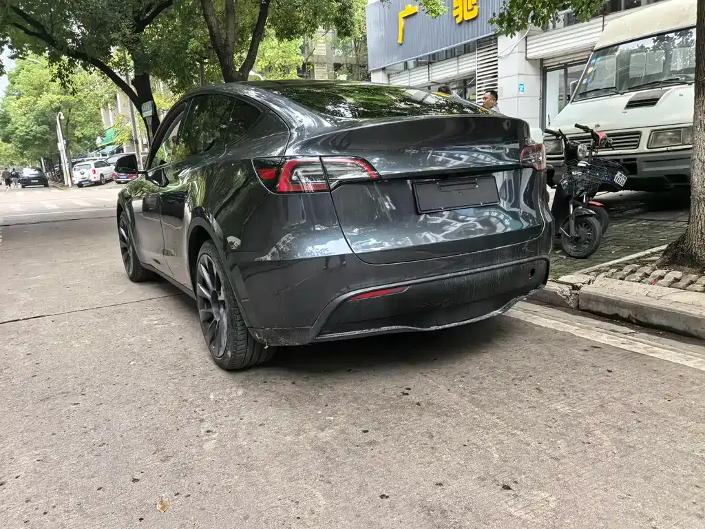 Tesla Model Y 2024 из CN, фото 6