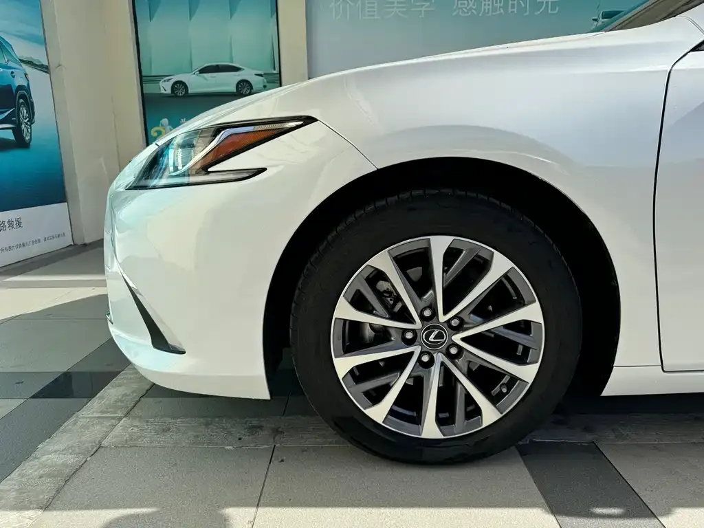 Lexus ES 2024 из CN, фото 7