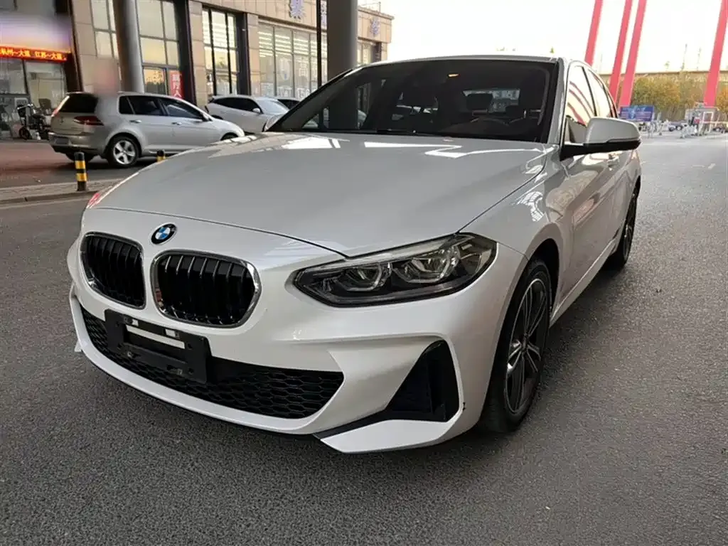 BMW 1 Series 2021 из CN, фото 1
