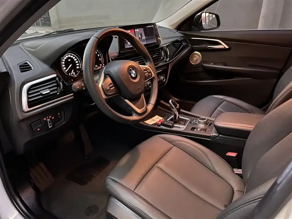 BMW 1 Series 2021 из CN, фото 10