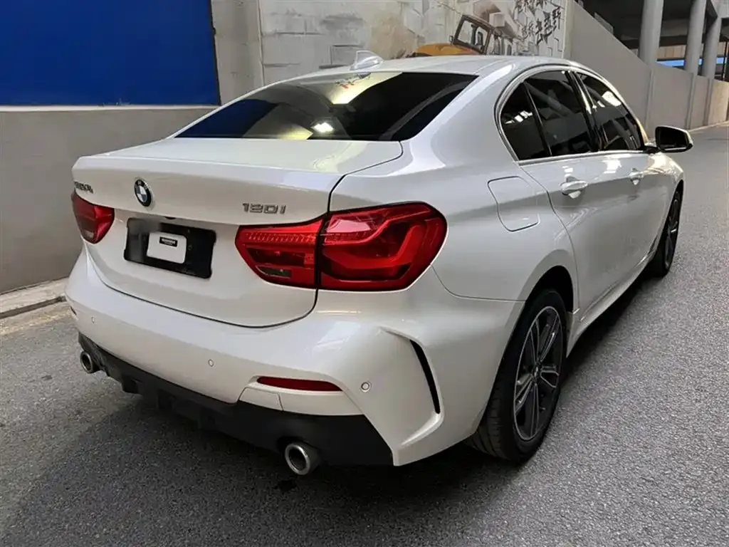 BMW 1 Series 2021 из CN, фото 8
