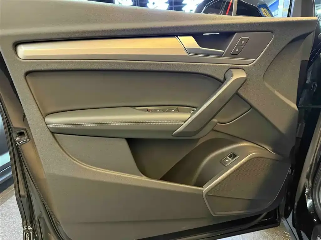 Audi Q5L 2023 из CN, фото 5