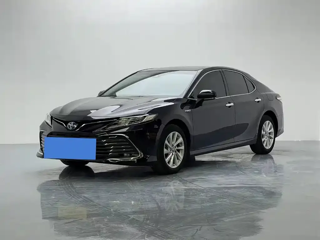 Toyota Camry 2023 из CN, фото 1