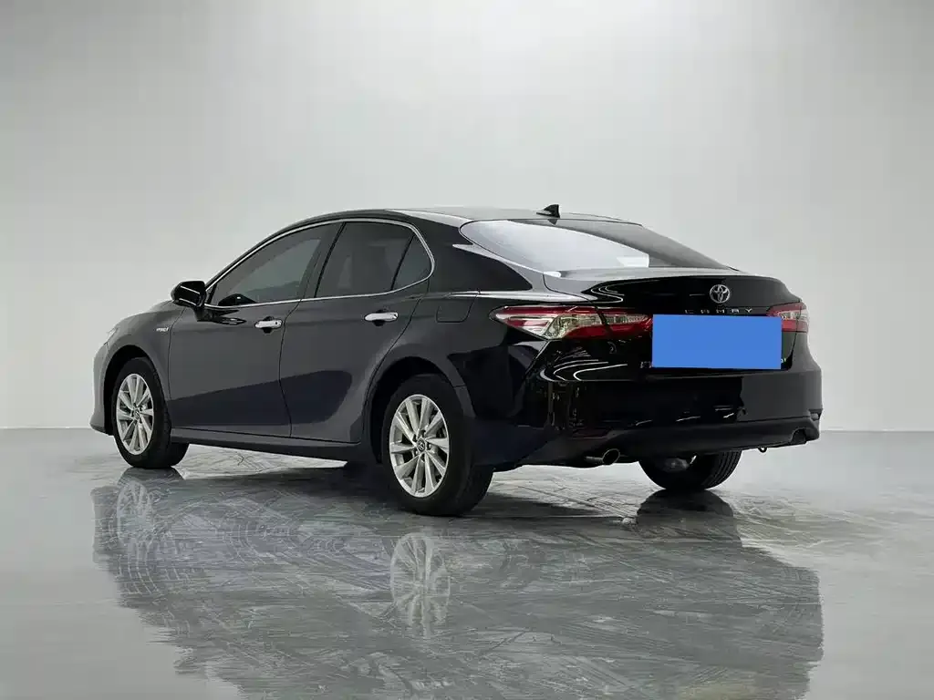 Toyota Camry 2023 из CN, фото 5