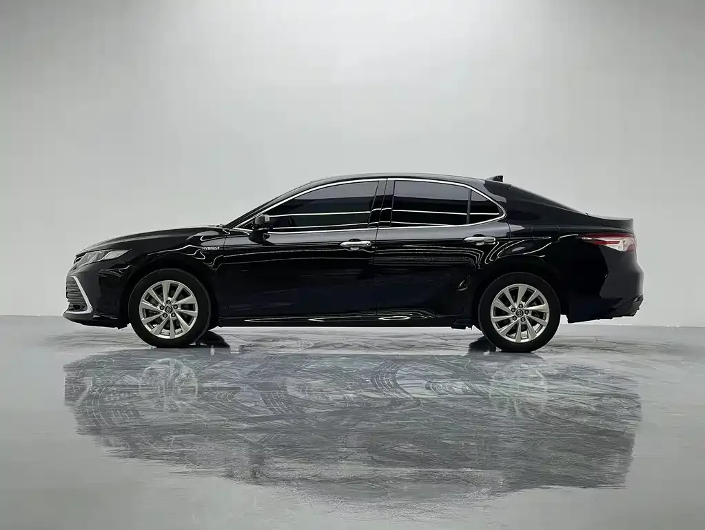 Toyota Camry 2023 из CN, фото 7