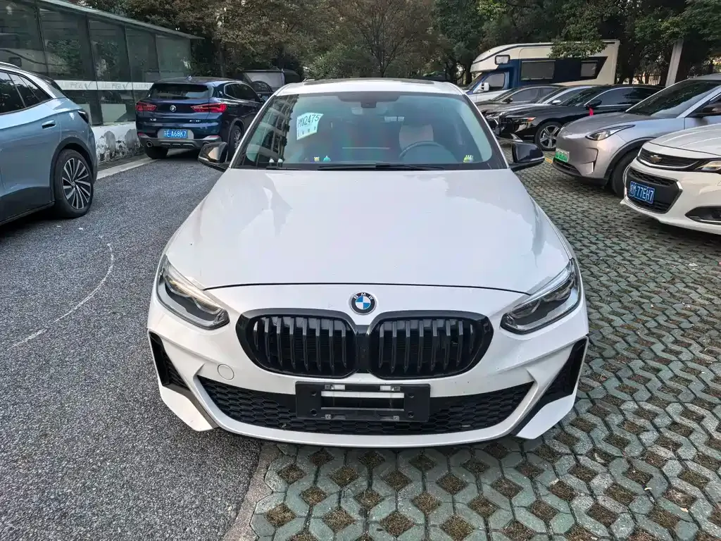 BMW 1 Series 2022 из CN, фото 3