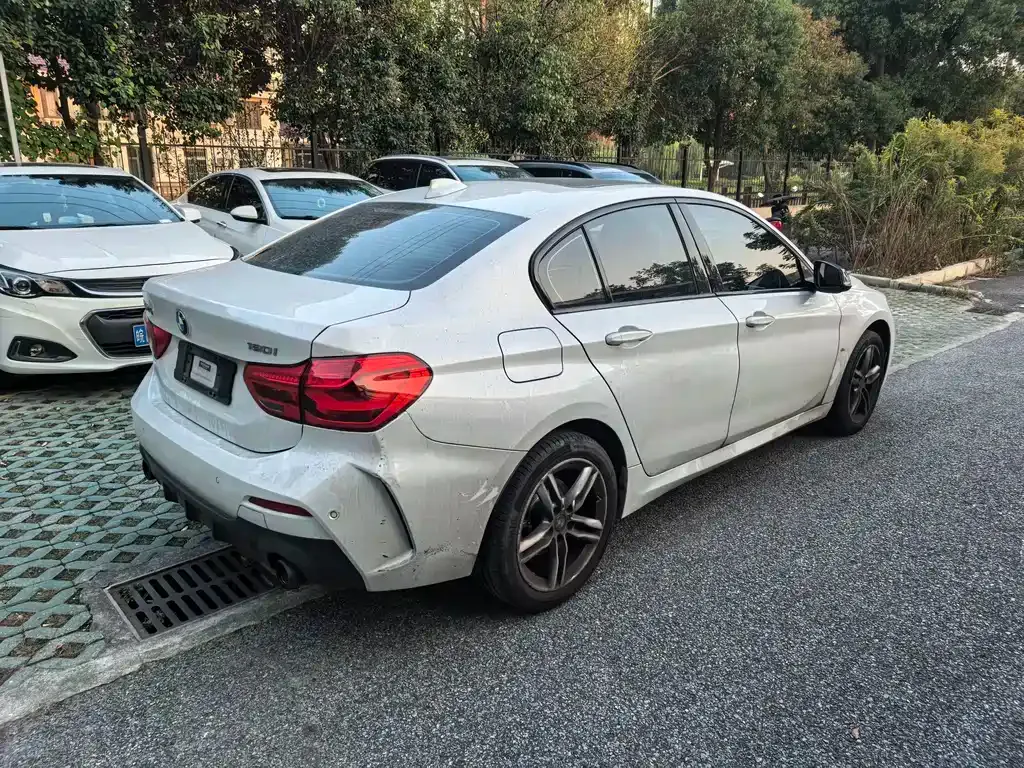 BMW 1 Series 2022 из CN, фото 6
