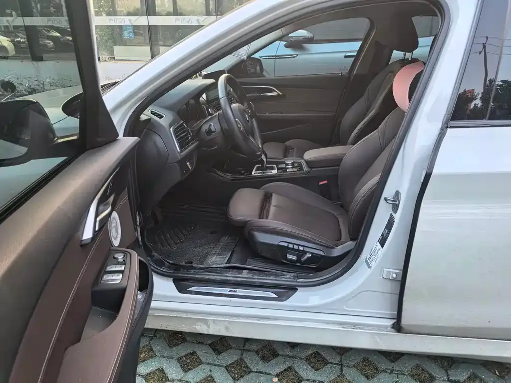 BMW 1 Series 2022 из CN, фото 8