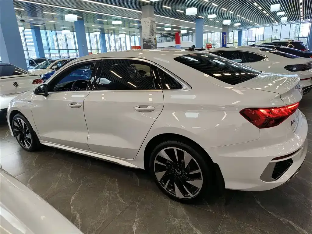Audi A3 2024 из CN, фото 5